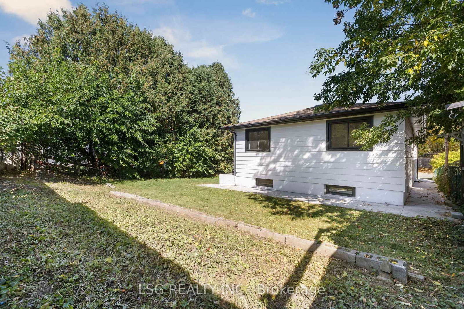 Basement-335 Belmont Ave, Kitchener, view 21