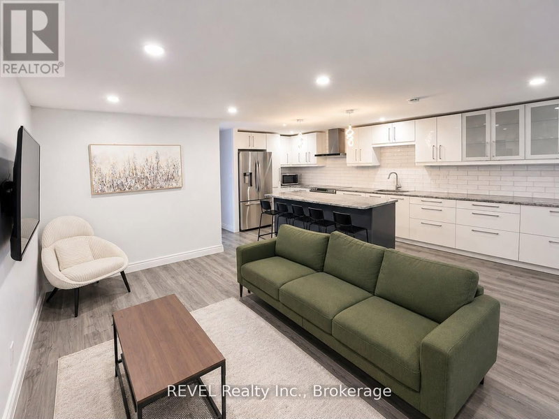 UPPER - 52 BULA Drive