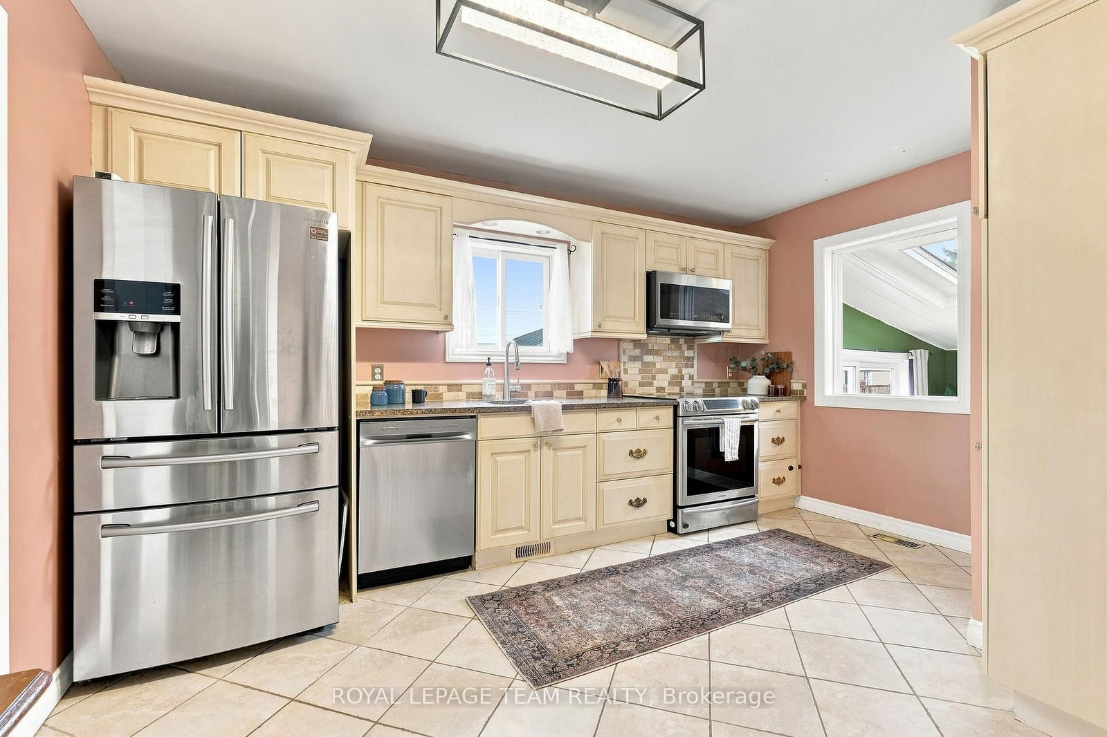 604 County Road 2 • Edwardsburgh/Cardinal, ON photo 14
