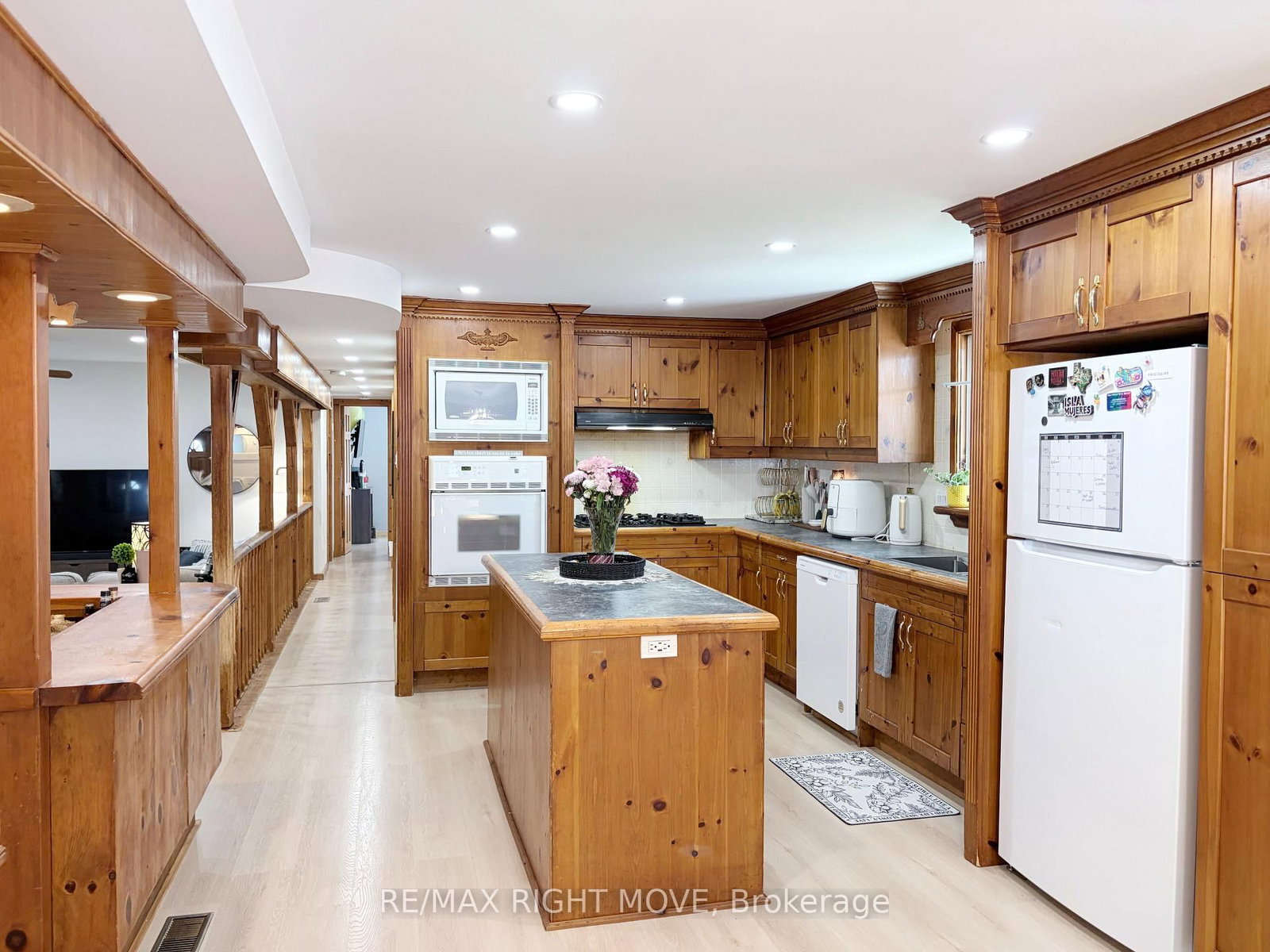 1062 4 Seasons Road • Gravenhurst, ON photo 11