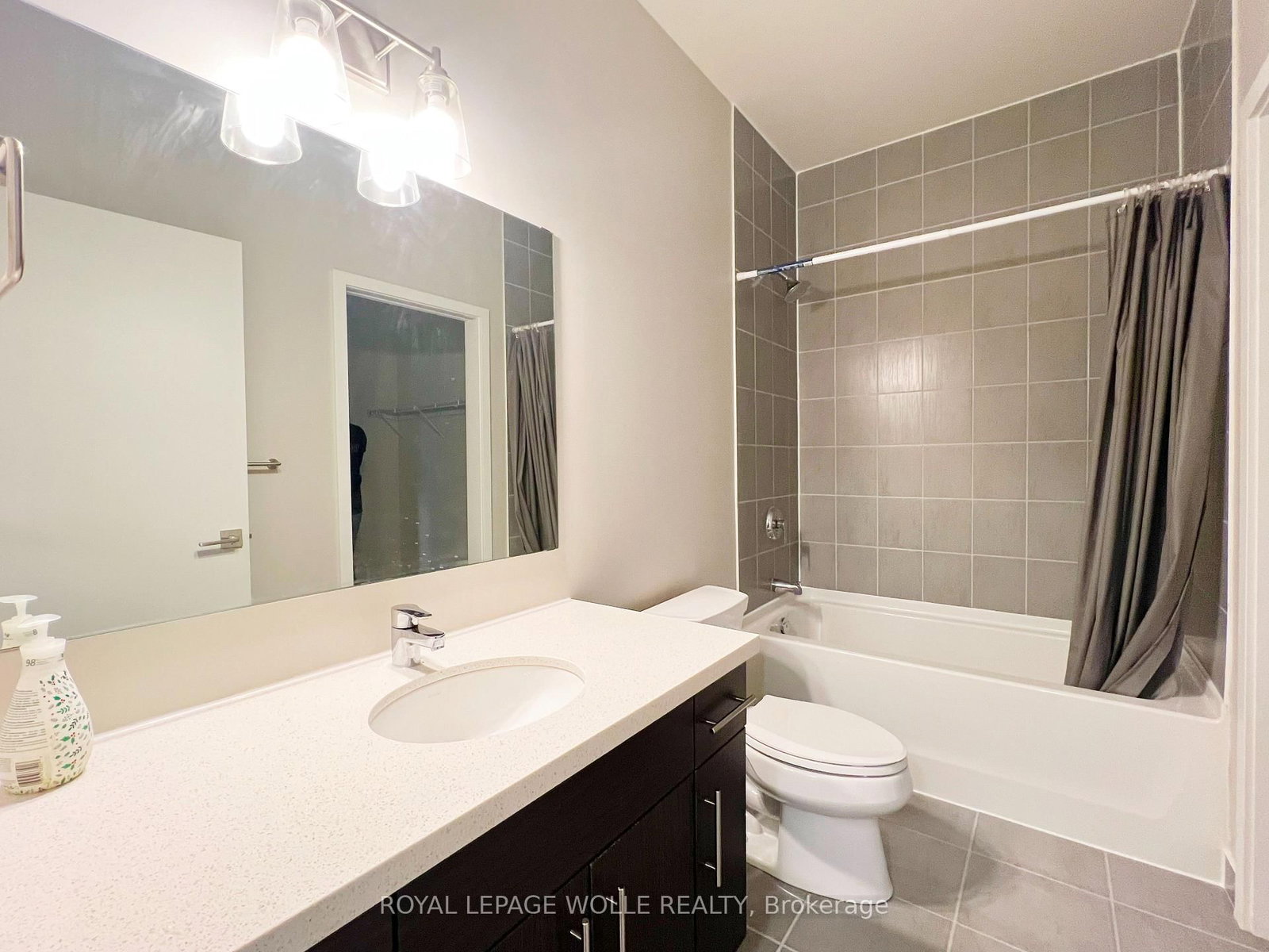 116-690 King St, Kitchener, view 15