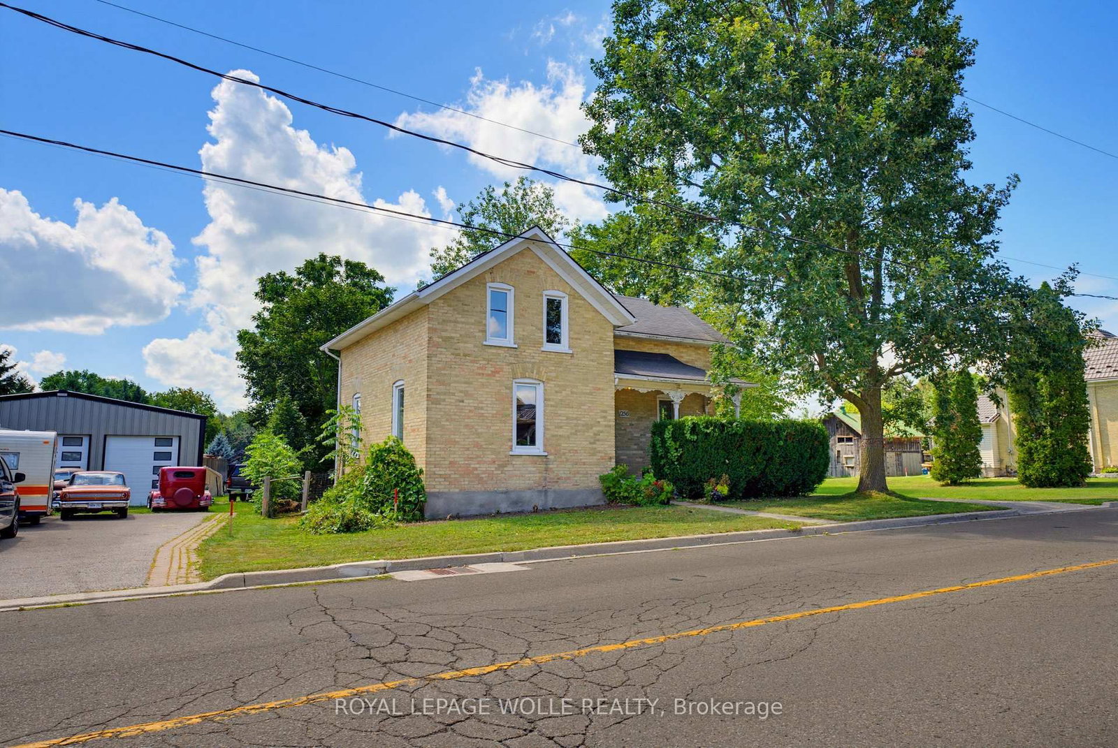 Listing Image 4