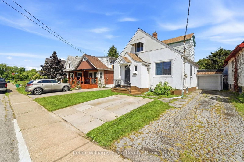 4104 Broughton Avenue
