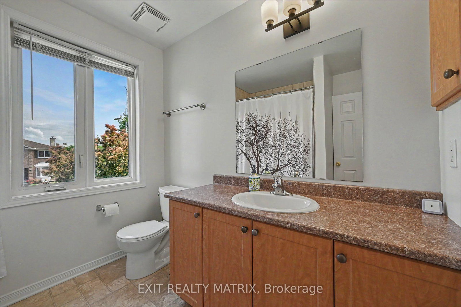 627 Chenier Way • Ottawa, ON photo 17