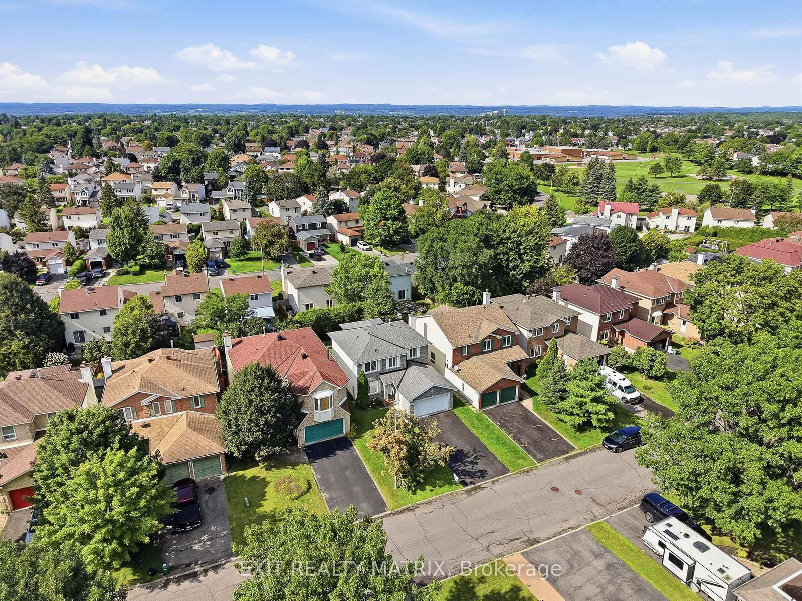 627 Chenier Way • Ottawa, ON photo 32