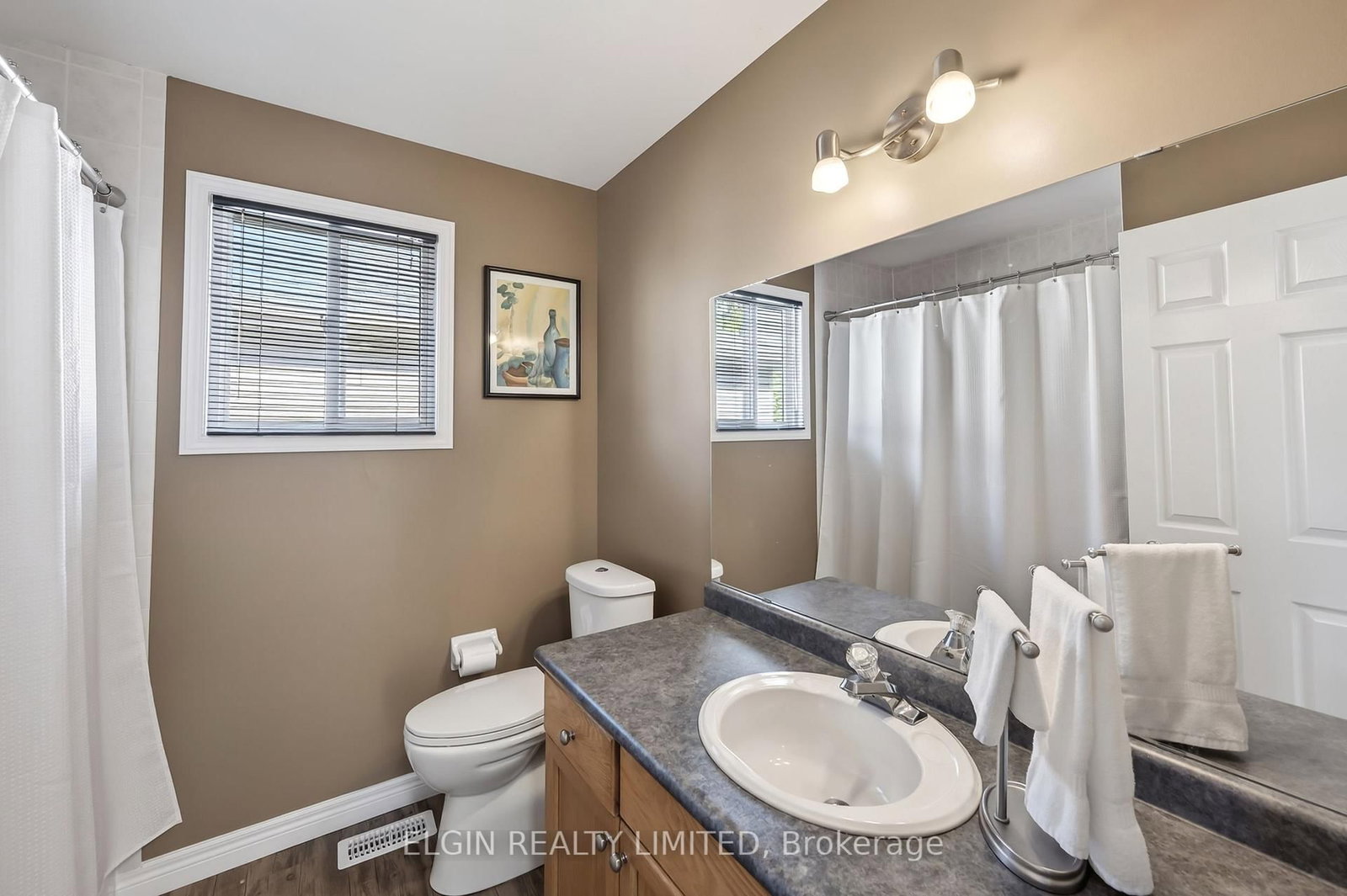 9939 Florence Street • Southwold, ON photo 25