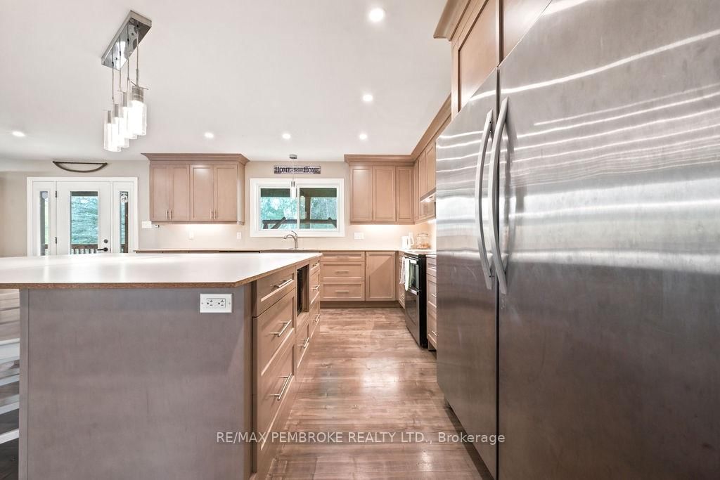 407 Latimer Road • North Grenville, ON photo 9