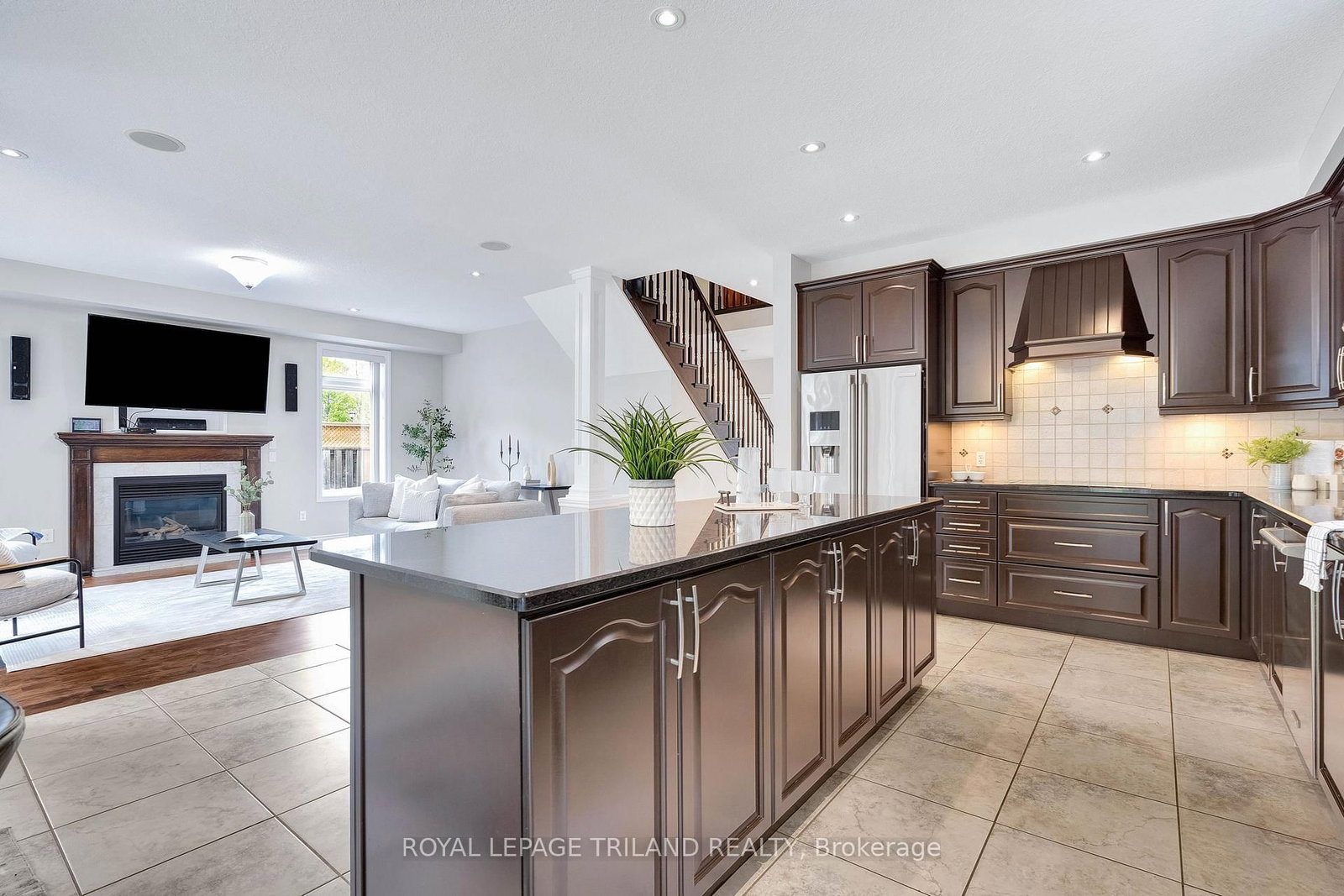1018 LOFT Court • London North, ON photo 21