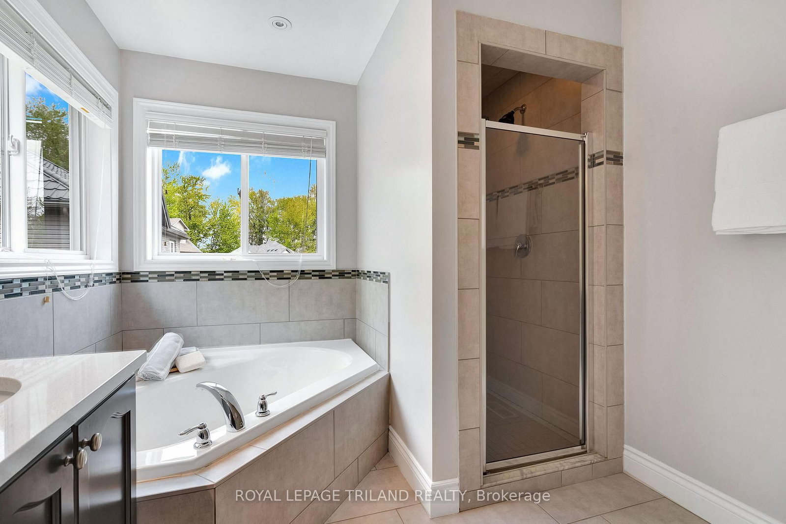 1018 LOFT Court • London North, ON photo 31