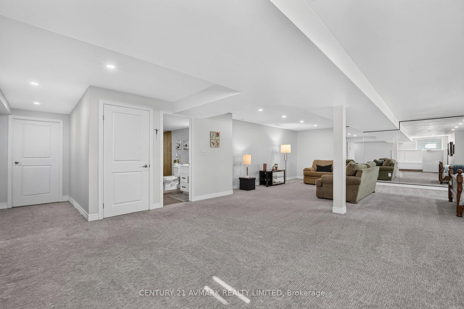 22 Borden Trail • Welland, ON photo 38