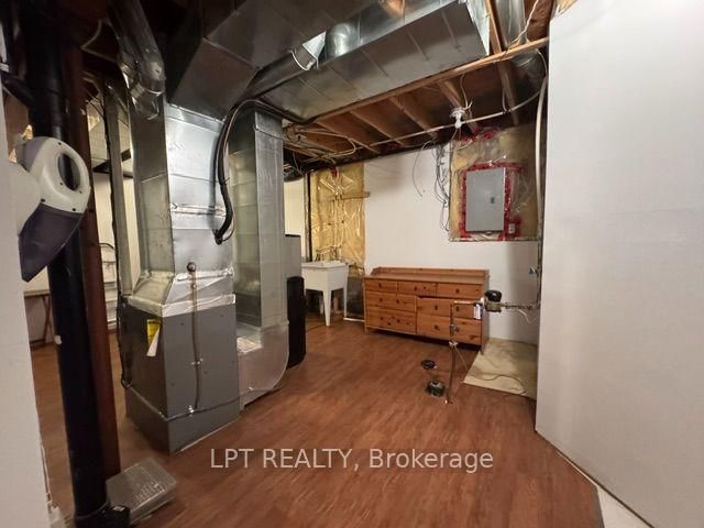 323 Berrigan Drive • Ottawa, ON photo 14