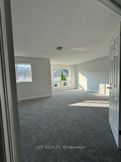 323 Berrigan Drive • Ottawa, ON photo 18