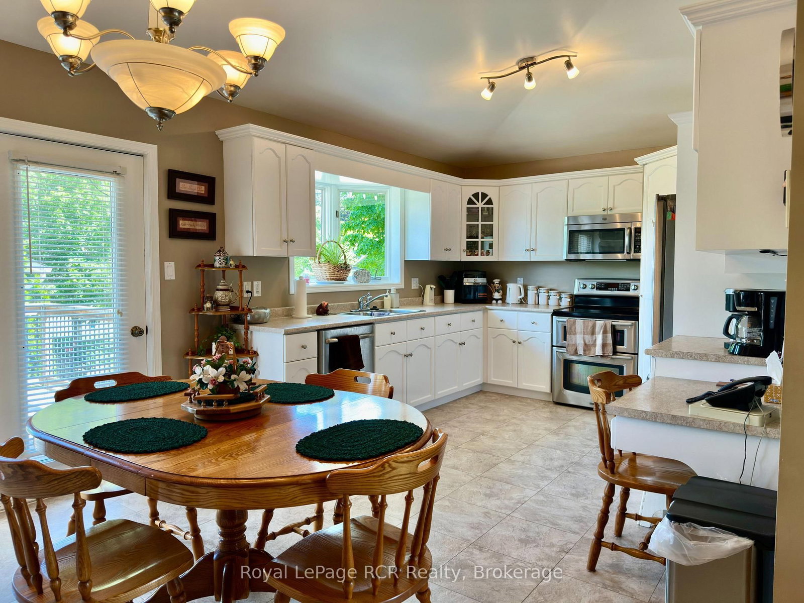238 4th Street Crescent • Hanover, ON photo 21