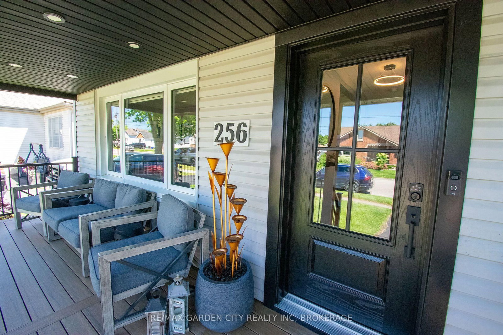 256 SCHOLFIELD Avenue S • Welland, ON photo 5