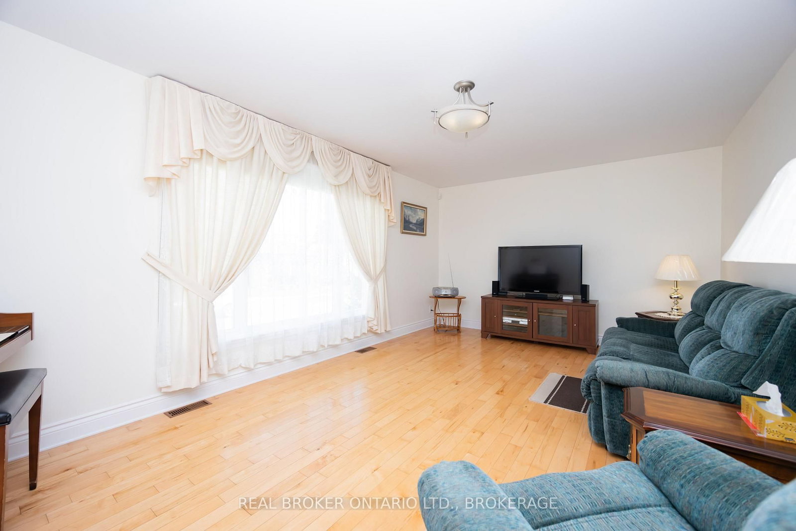 238 Bishop Street S • North Glengarry, ON photo 8