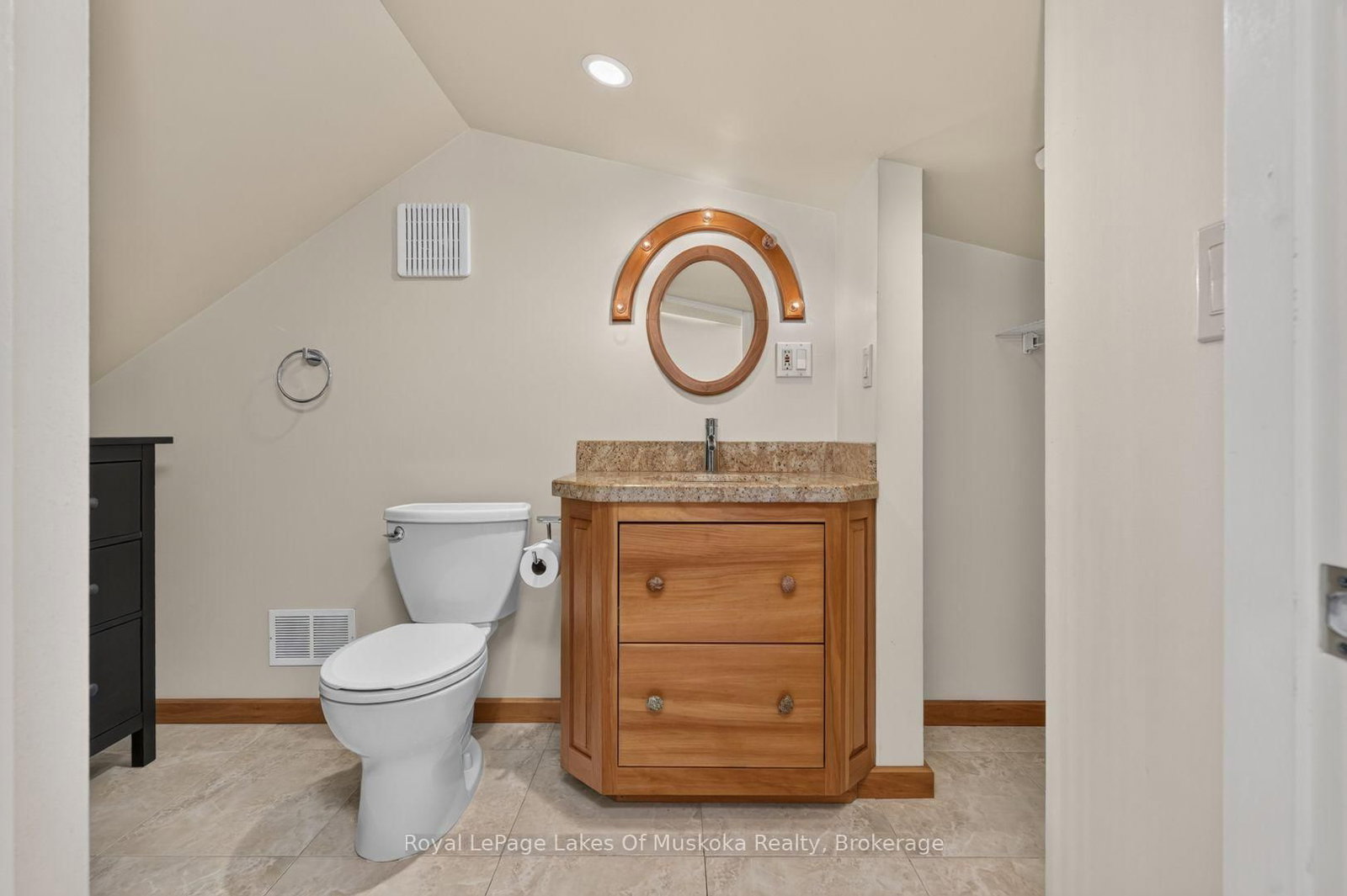 40 Entrance Drive • Bracebridge, ON photo 38