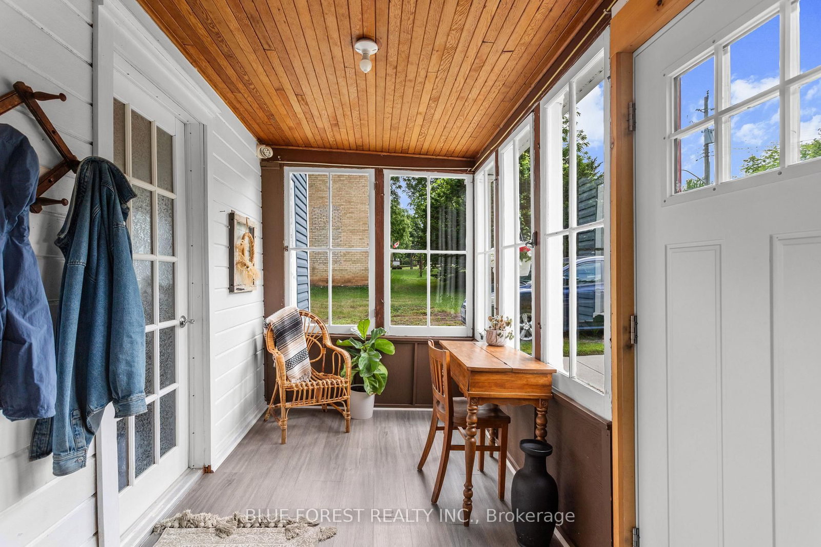 9 Union Street E • Lambton Shores, ON photo 4