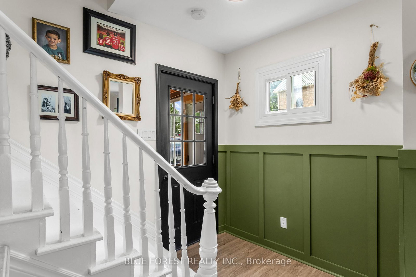 9 Union Street E • Lambton Shores, ON photo 5