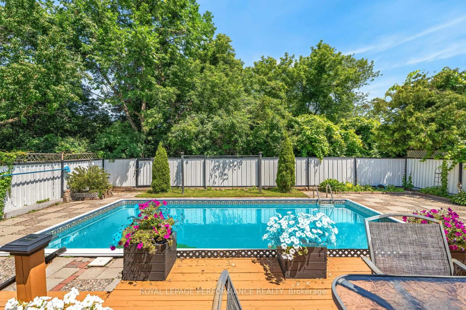 2179 Erinbrook Crescent • Ottawa, ON photo 39
