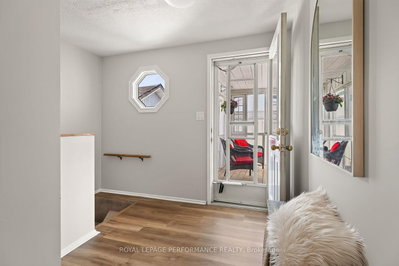 2179 Erinbrook Crescent • Ottawa, ON photo 7