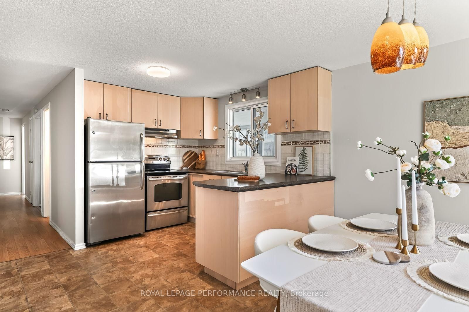 2179 Erinbrook Crescent • Ottawa, ON photo 9