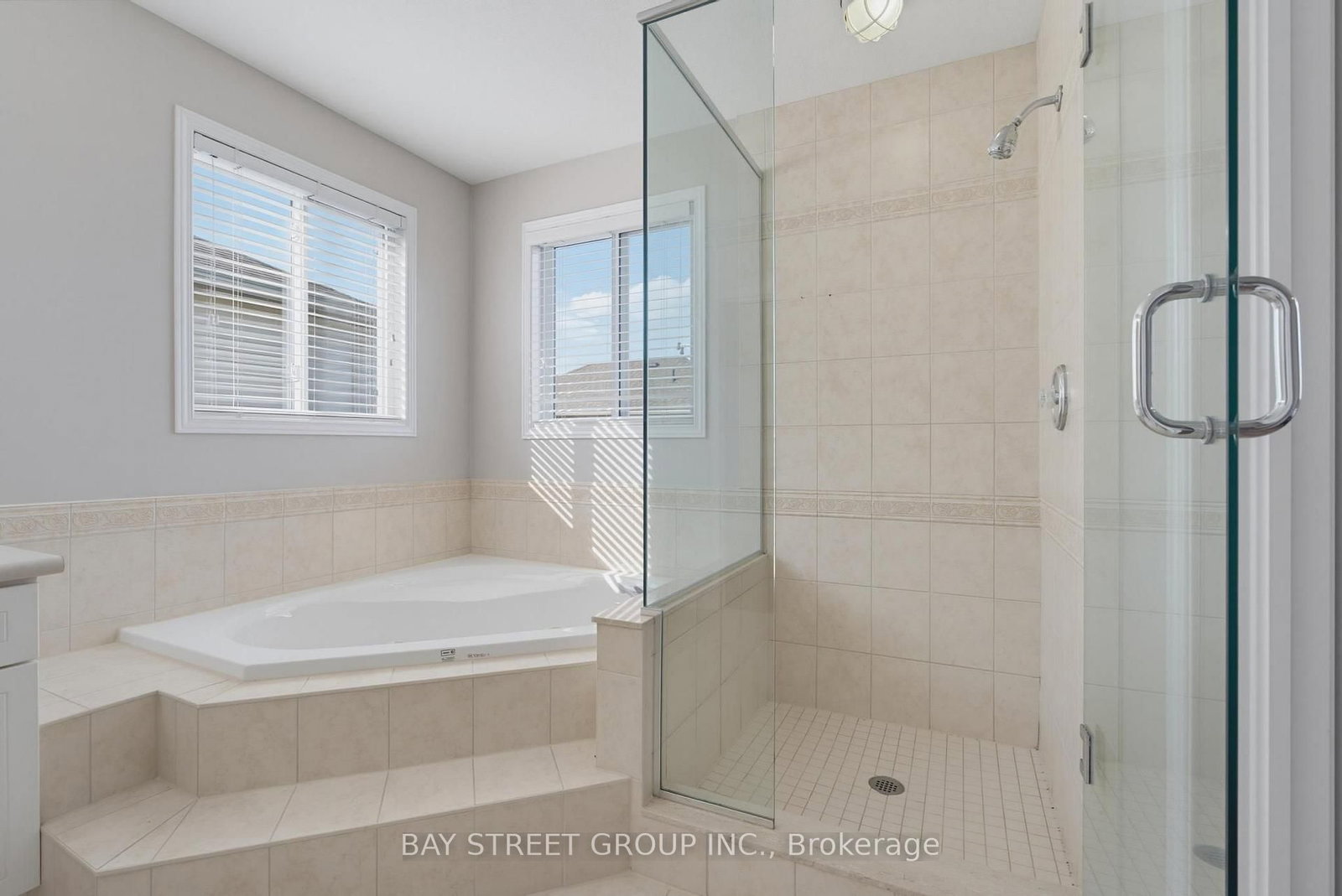 1898 BLACKWATER Road • London North, ON photo 20