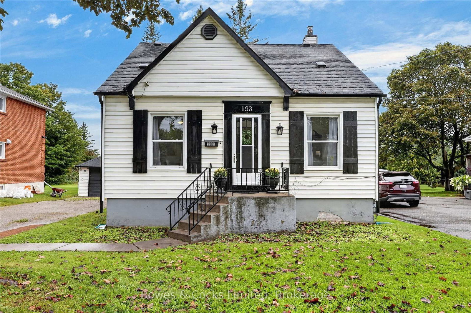 1193 Clonsilla Avenue • Peterborough, ON photo 1