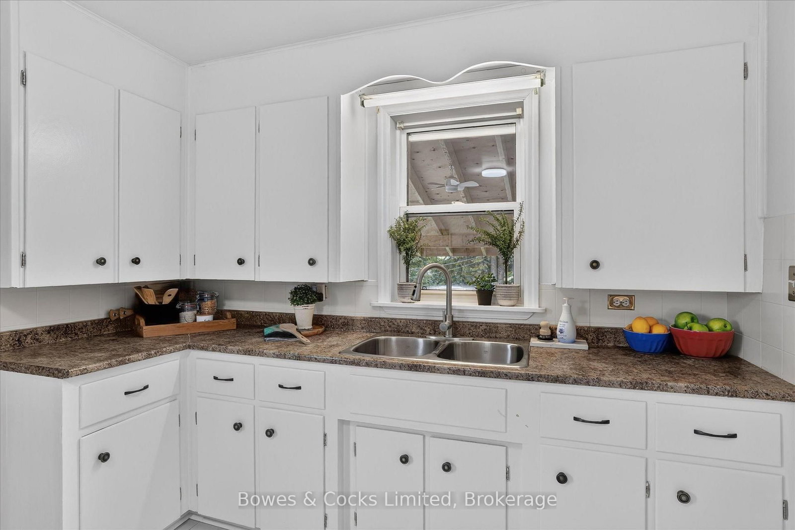 1193 Clonsilla Avenue • Peterborough, ON photo 14