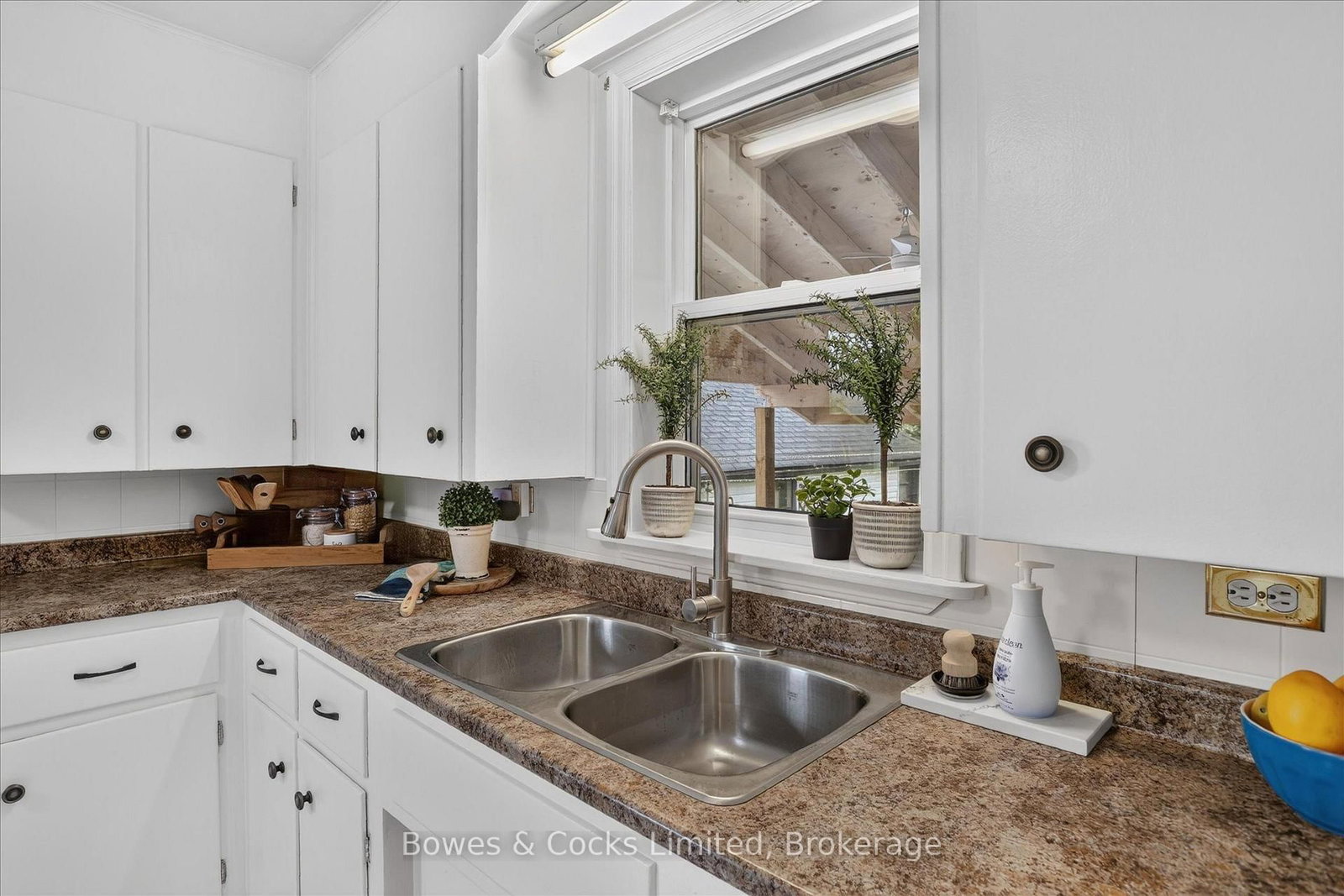 1193 Clonsilla Avenue • Peterborough, ON photo 17