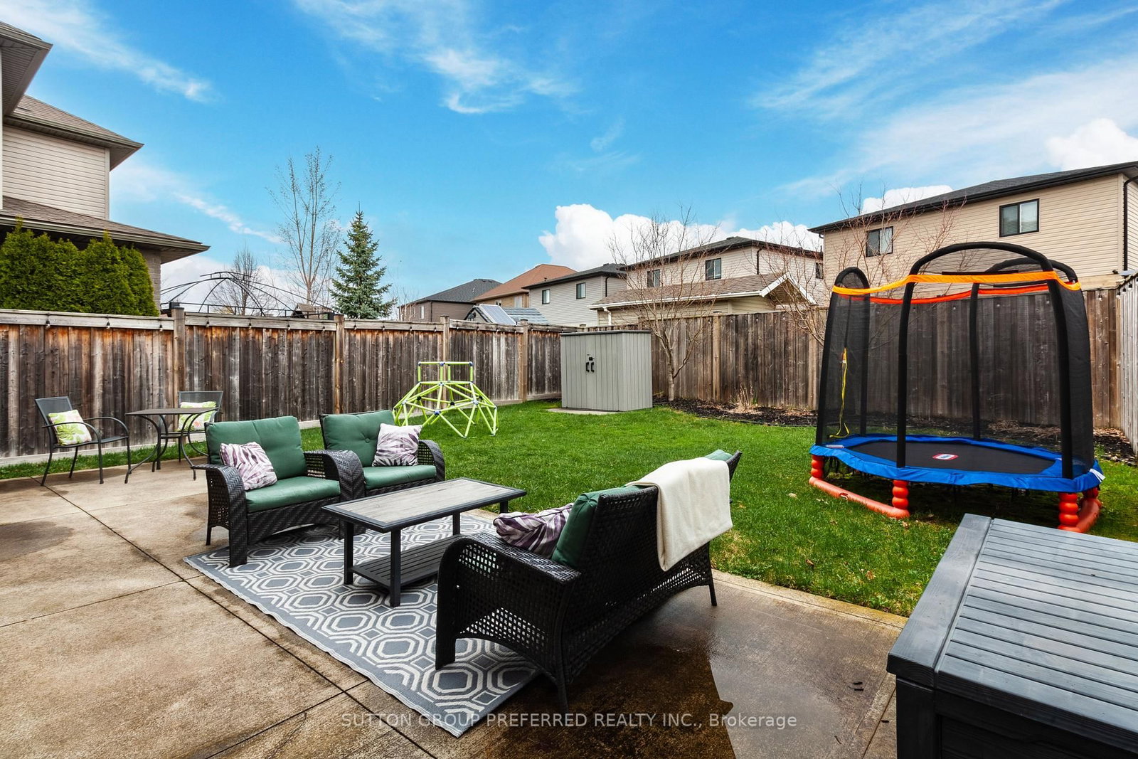 6685 Navin Crescent • London South, ON photo 5