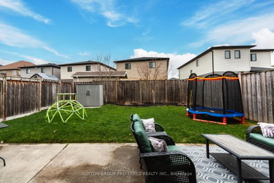 6685 Navin Crescent • London South, ON photo 6