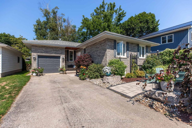 36 Huron Street N N