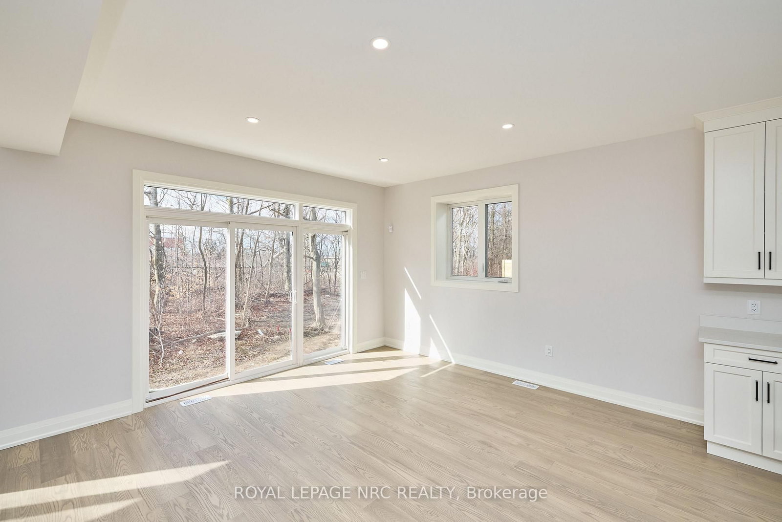 196 Hodgkins Avenue • Thorold, ON photo 9