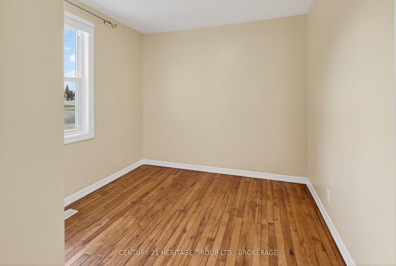 77 Portsmouth Avenue • Kingston, ON photo 12