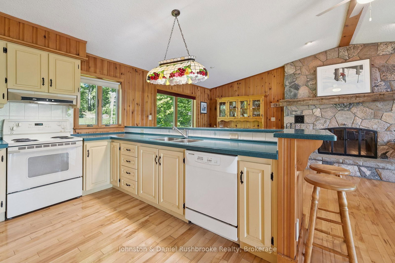 1041 Ann Street • #4 • Muskoka Lakes, ON photo 12