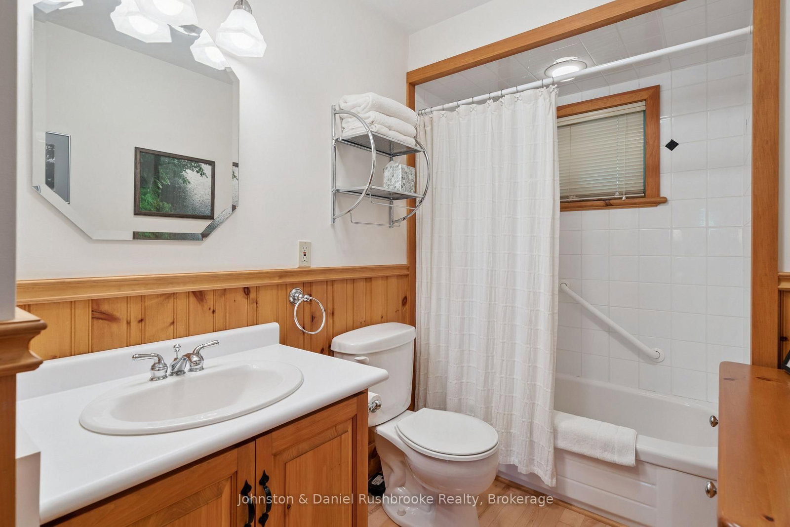 1041 Ann Street • #4 • Muskoka Lakes, ON photo 17