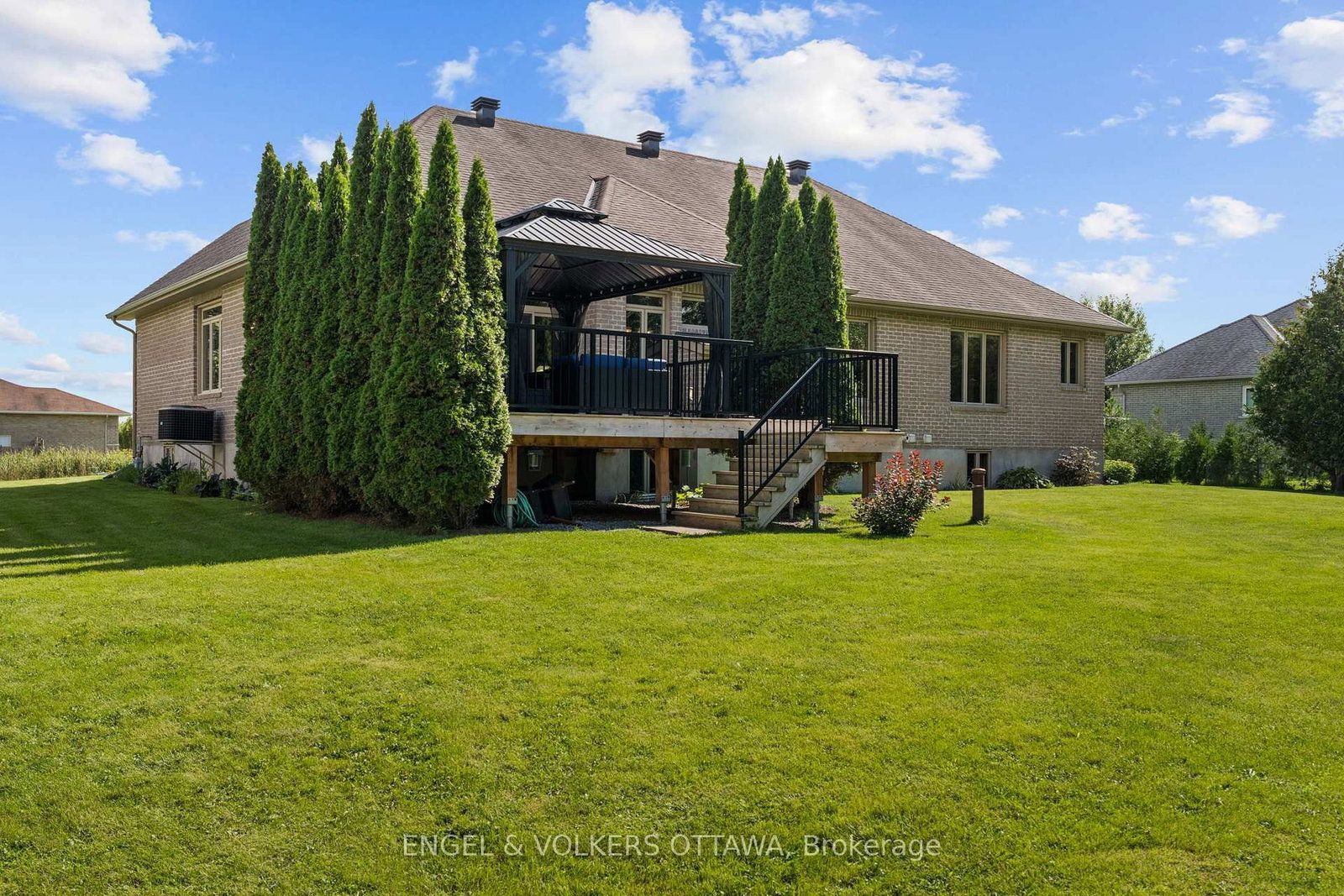 557 Tullamore Street • Ottawa, ON photo 33
