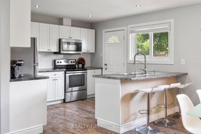 10 Afton Road • London South, ON photo 9