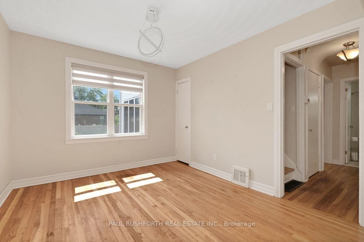 1072 Richard Avenue • Ottawa, ON photo 11