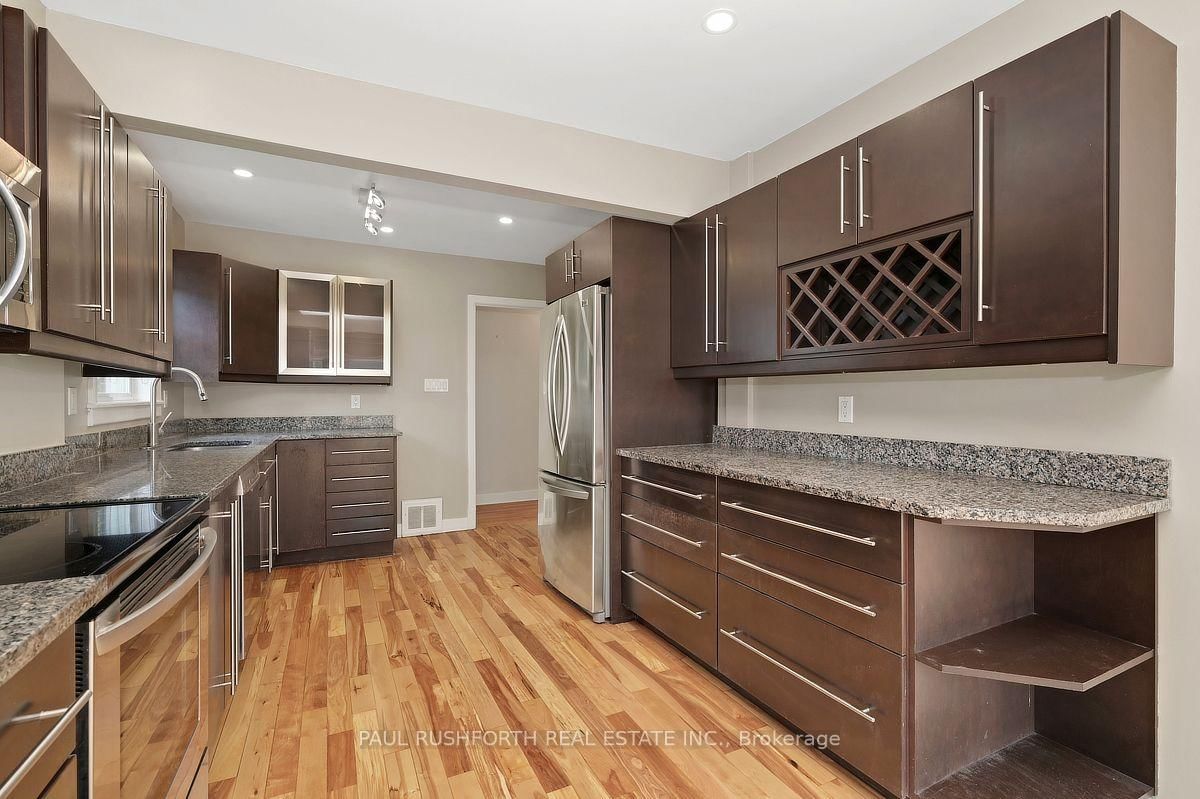 1072 Richard Avenue • Ottawa, ON photo 14