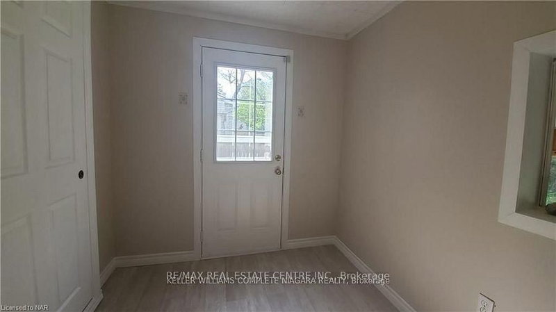 Upper - 5759 Emery Street