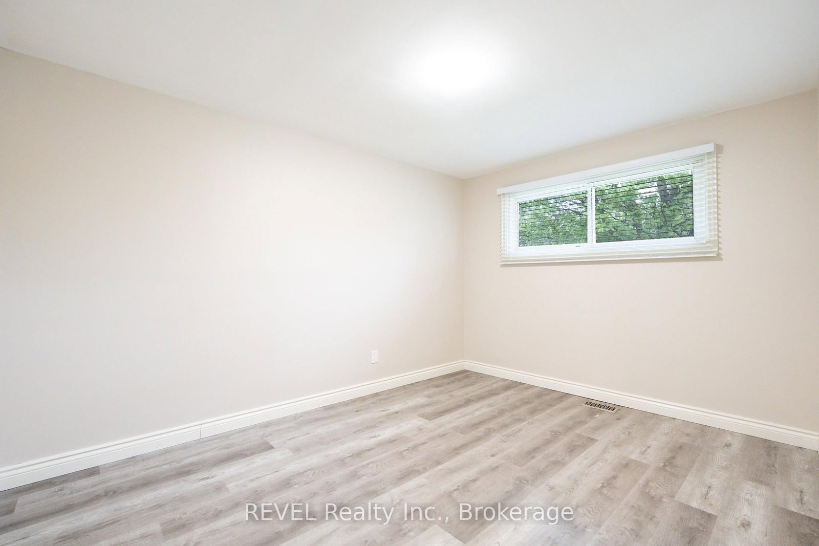 4480 Queensway Gardens • Niagara Falls, ON photo 14