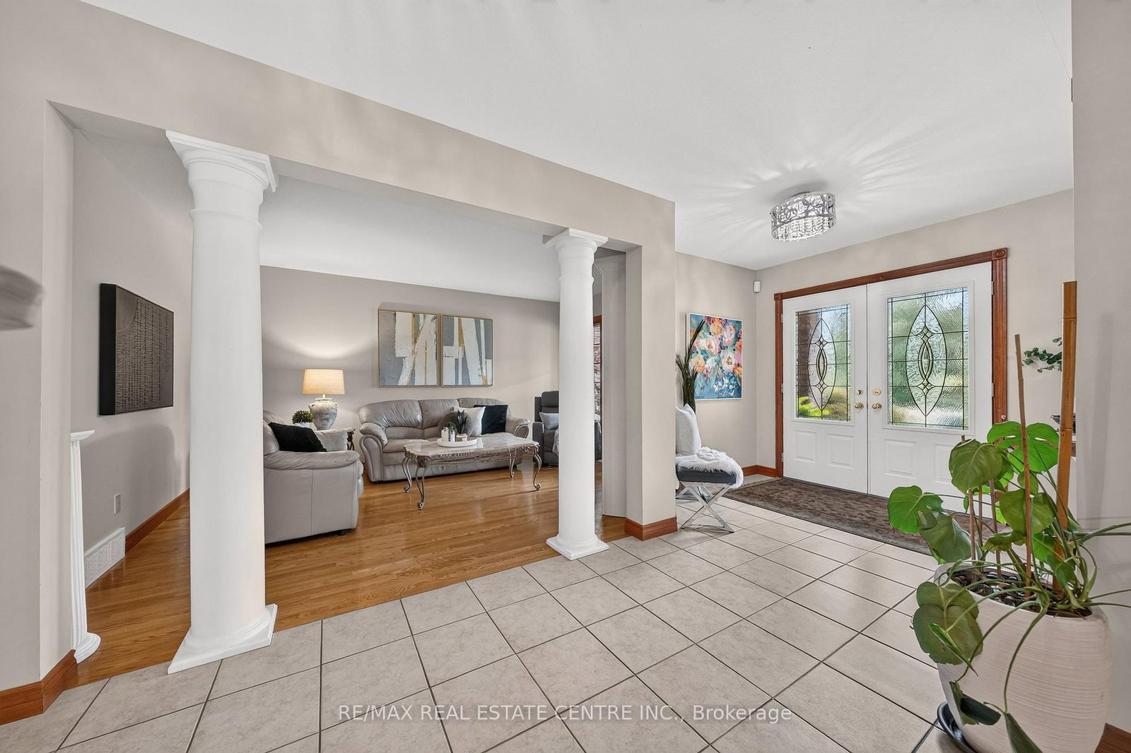 52 Archwood Crescent • Cambridge, ON photo 3