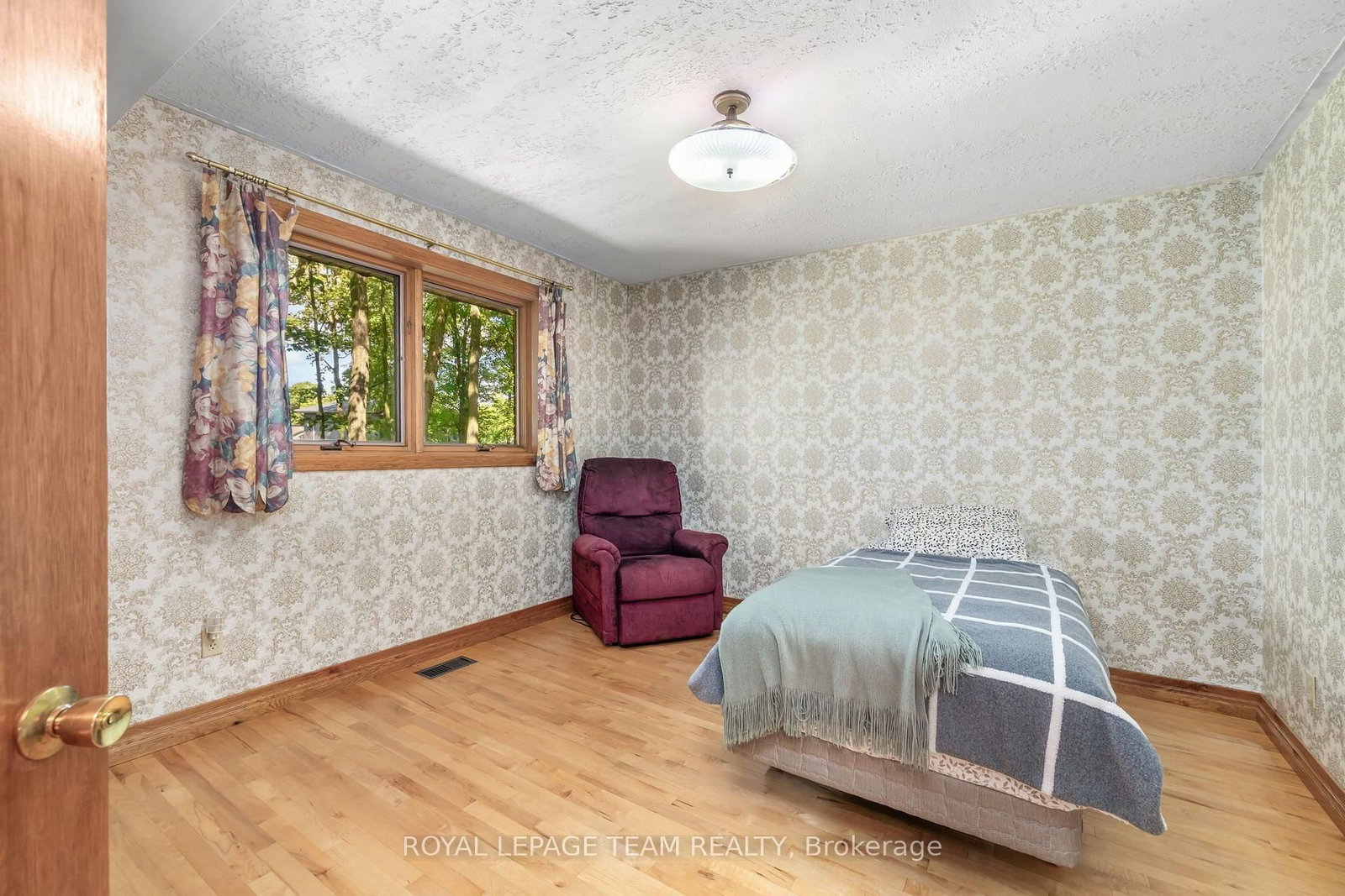 14 Taunton Place • Ottawa, ON photo 23