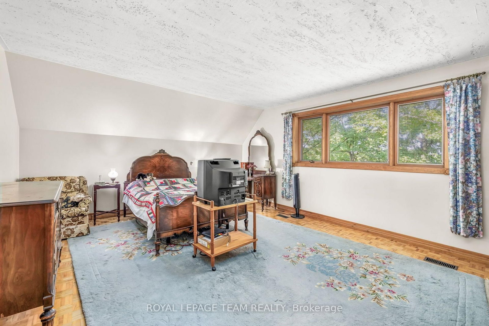 14 Taunton Place • Ottawa, ON photo 27