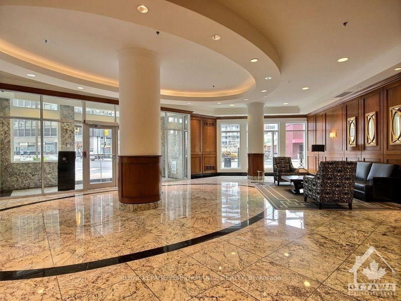 202 - 242 RIDEAU Street