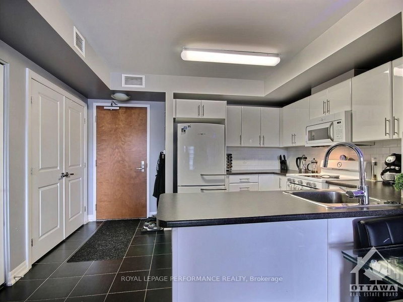 202 - 242 RIDEAU Street