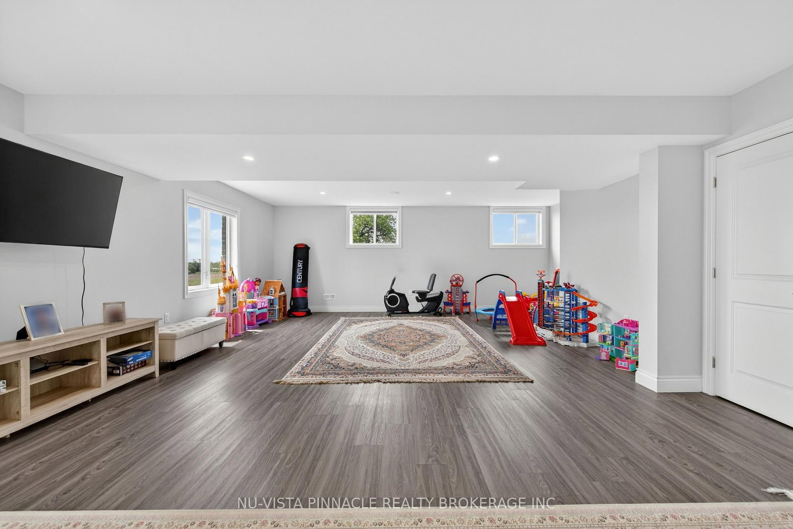 9507 Charlton Drive • Middlesex Centre, ON photo 36