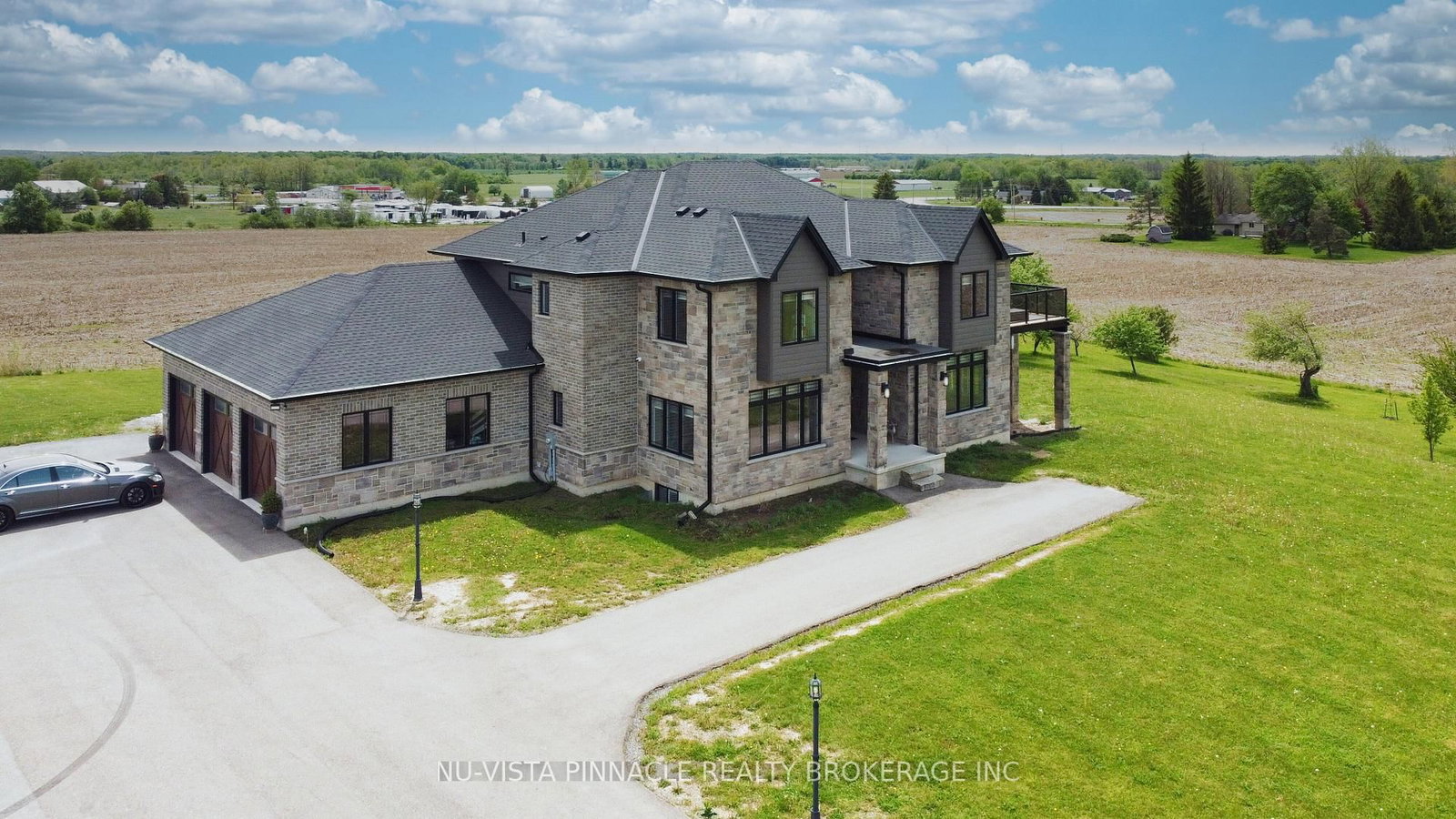 9507 Charlton Drive • Middlesex Centre, ON photo 43