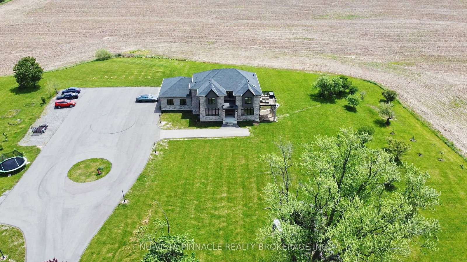 9507 Charlton Drive • Middlesex Centre, ON photo 46